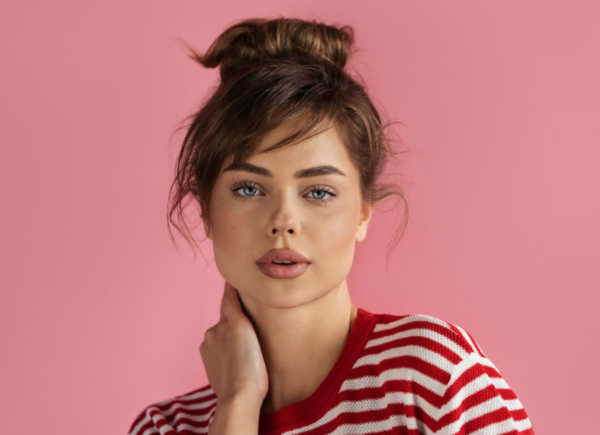 Ácido Hialurônico: volume, hidratação e harmonia facial com naturalidade